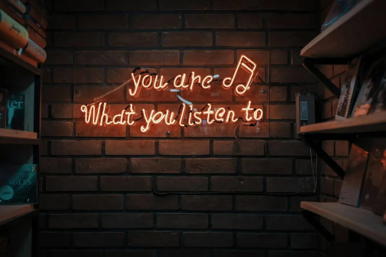 Warm neon music sign